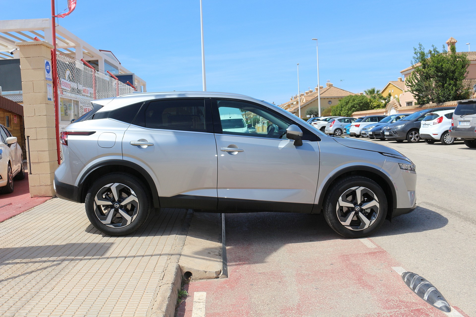 Nissan QASHQAI 1.3 DIG-T MHEV N-CONNECTA DCT  skyline pack - Costa Cars