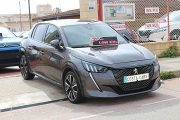 Peugeot 208 GT  EAT8 - Costa Cars